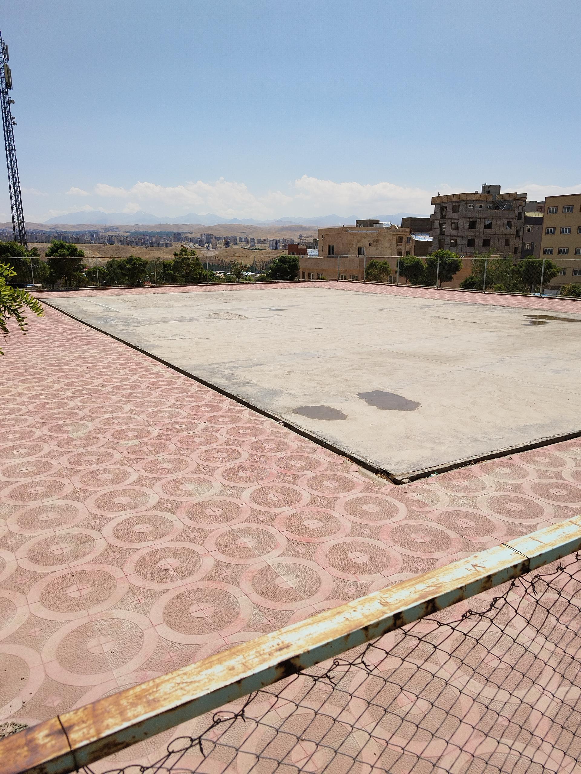 عکس زمین فوتبال پارک نیاوران