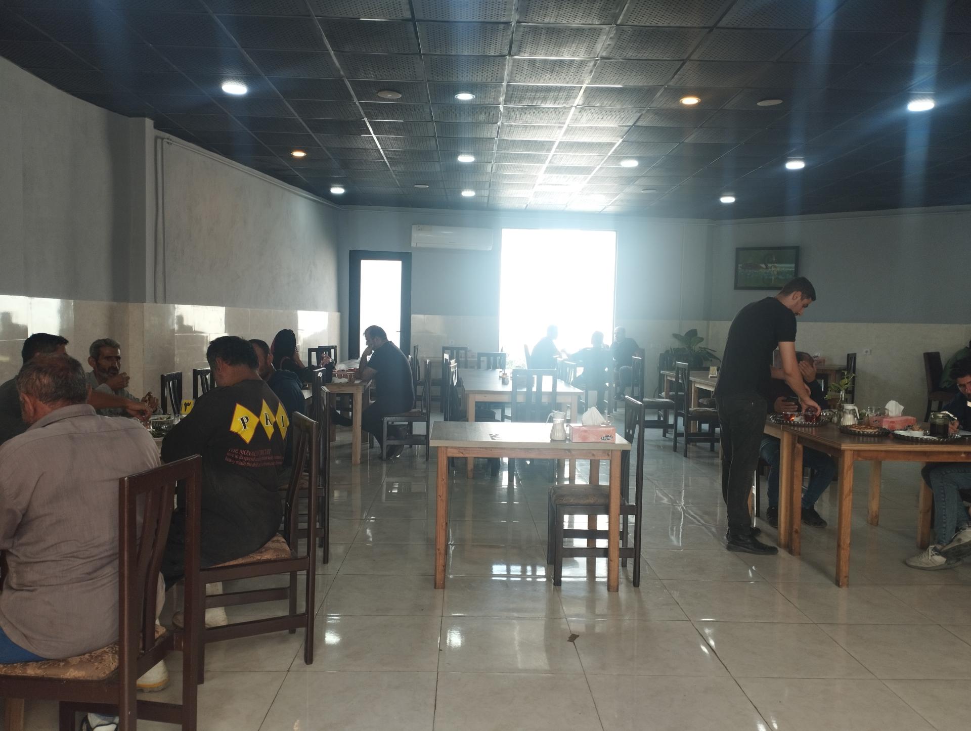 عکس صبحانه سرای جیران