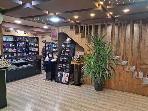 عکس لوازم آرایشی و بهداشتی بوته