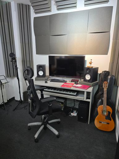 عکس آموزشگاه موسیقی چکاوک 