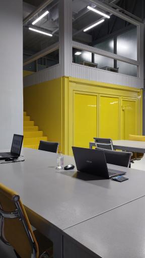 عکس فضای کار اشتراکی و شتابدهنده پویتک