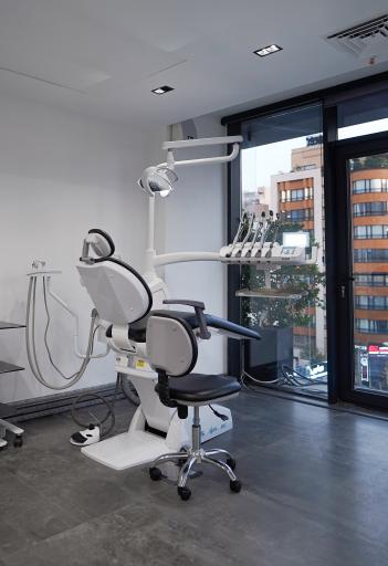 عکس کلینیک دندان پزشکی اشکان