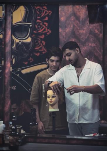 عکس آموزشگاه آرایشگری مردانه درویش