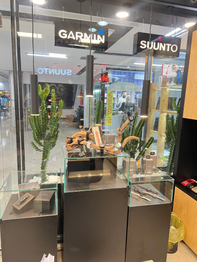 عکس نمایندگی گارمین (جهان پرداز سپنتا)