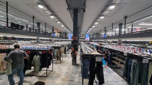 عکس فروشگاه بزرگ شهر آبی 