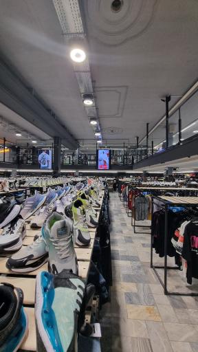 عکس فروشگاه بزرگ شهر آبی 