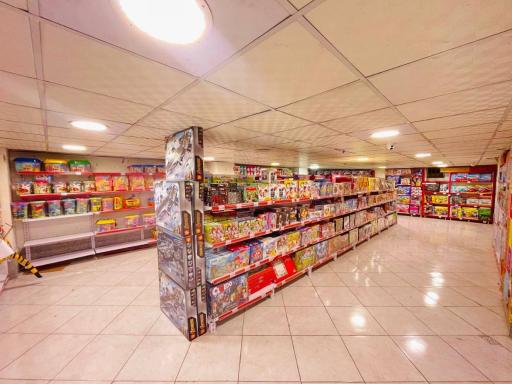 عکس اسباب بازی فروشی آرشام