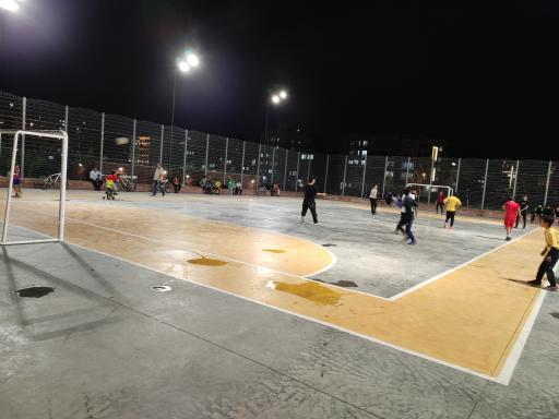 عکس فضای ورزشی رود پارک