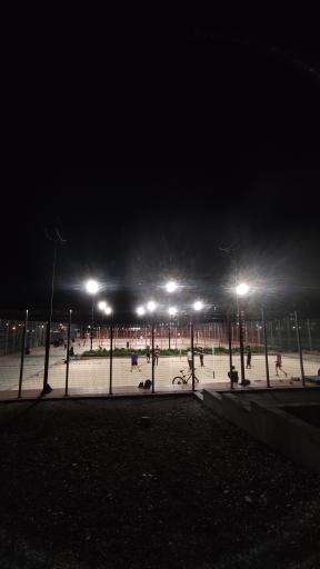 عکس فضای ورزشی رود پارک