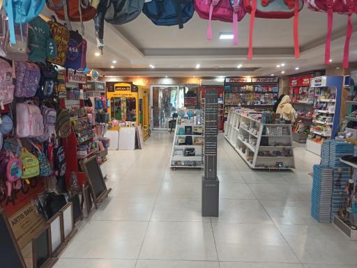 عکس فروشگاه شهرکتاب