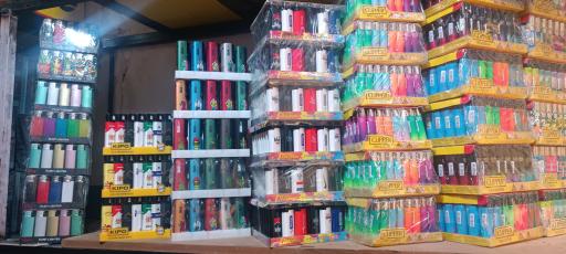 عکس فروشگاه دخانیات برادران