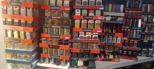 عکس فروشگاه دخانیات برادران