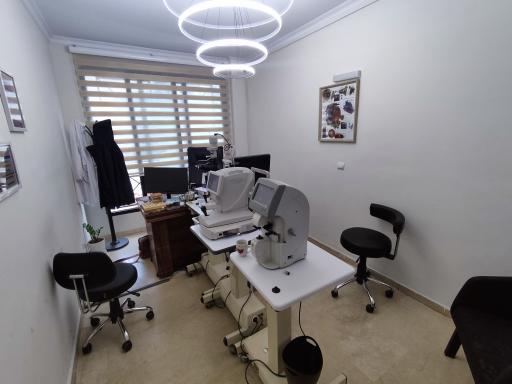 عکس دکتر سید حسین ابطحی فوق تخصص چشم شبکیه و لیزر