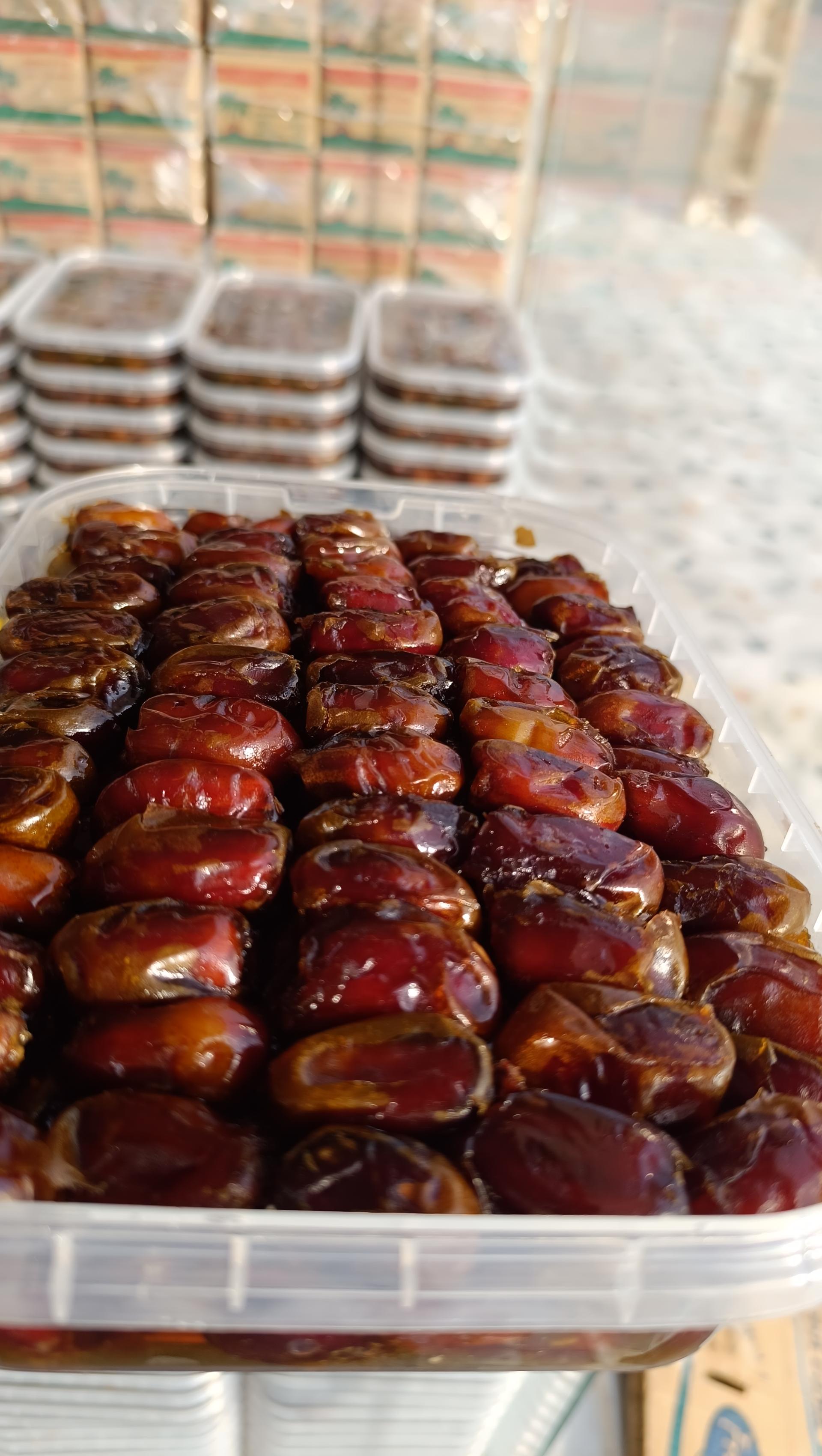 عکس پخش خرما  پنج ستاره جنوب