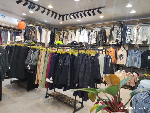 عکس فروشگاه بزرگ مانتو حافظ