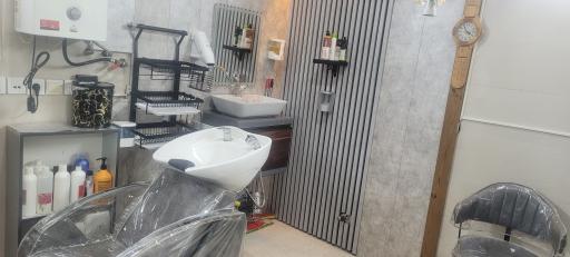 عکس سالن زیبایی گل شب بو