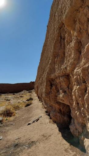 عکس قلعه قدیمی باغچه