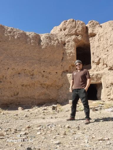 عکس قلعه قدیمی باغچه