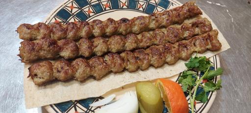 عکس رستوران سنتی شب‌های تون