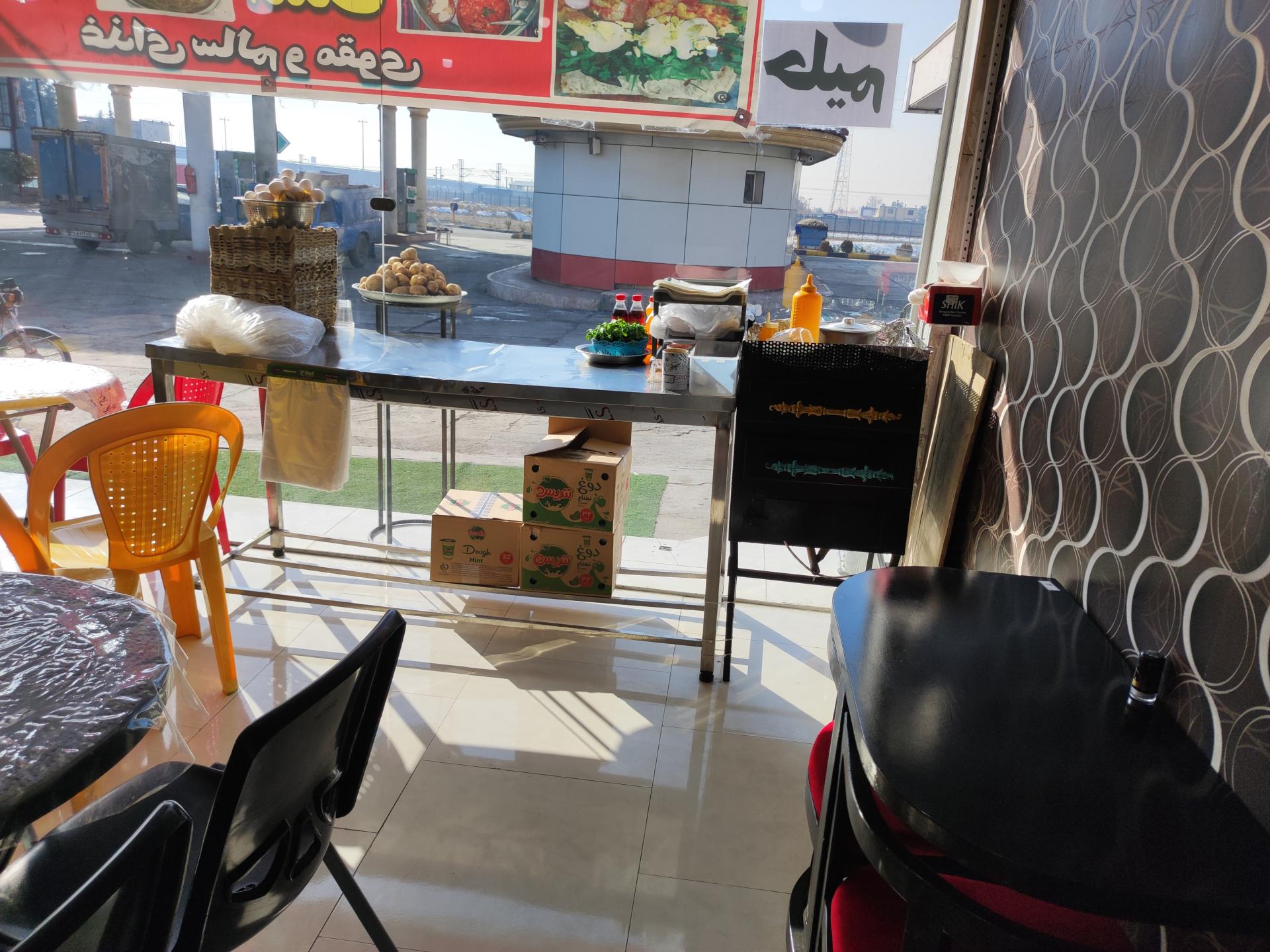 عکس صبحانه املت سیب زمینی تنوری 