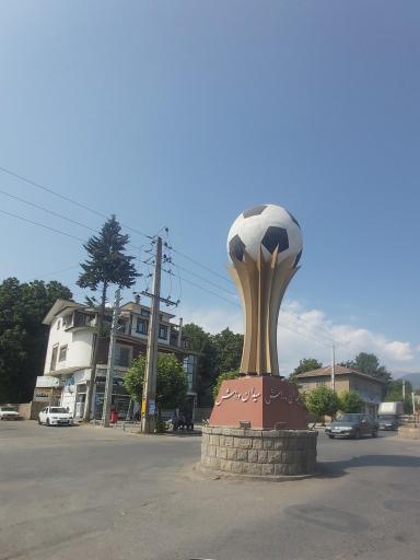 عکس میدان ورزش لاهو 