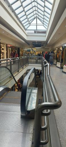 عکس مرکز تجاری شهریار