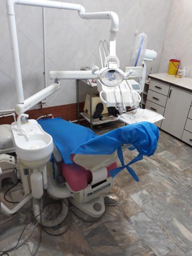 کلینیک پزشکی و دندانپزشکی ولیعصر