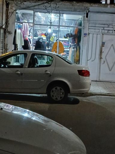 عکس لباس فروشی یاس