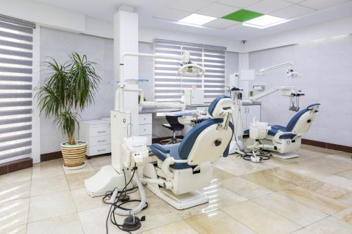 عکس کلینیک دندانپزشکی سبز