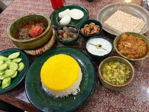 عکس رستوران محلی گیجاواش