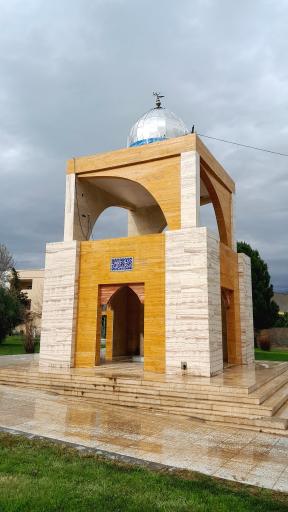 عکس یادمان شهدای گمنام قلعه تل باغ‌ملک