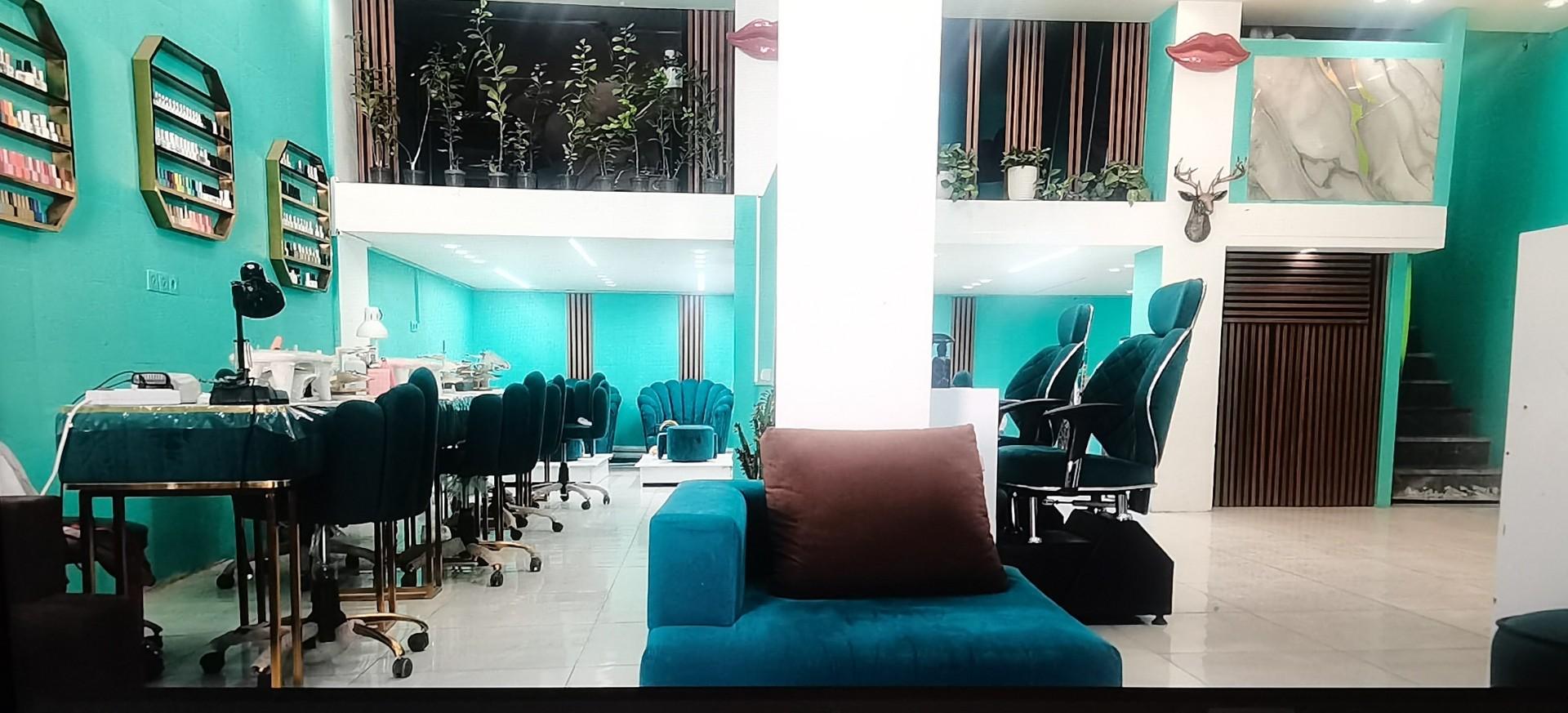 عکس آکادمی آرایشگری سما رضوی