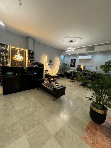 عکس سالن زیبای رژ سرخ