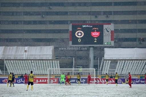 عکس استادیوم دستگردی