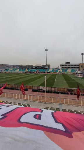 عکس استادیوم دستگردی