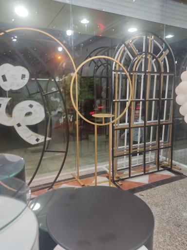 عکس لوازم جشن وشادی شهر تولد