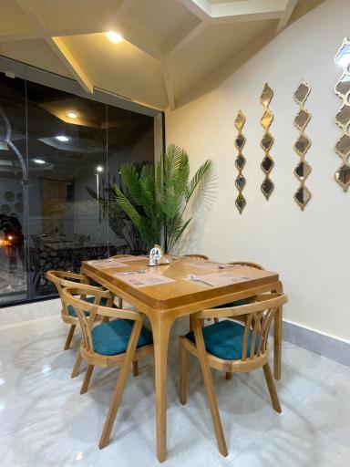عکس رستوران مادر من