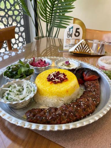 عکس رستوران مادر من