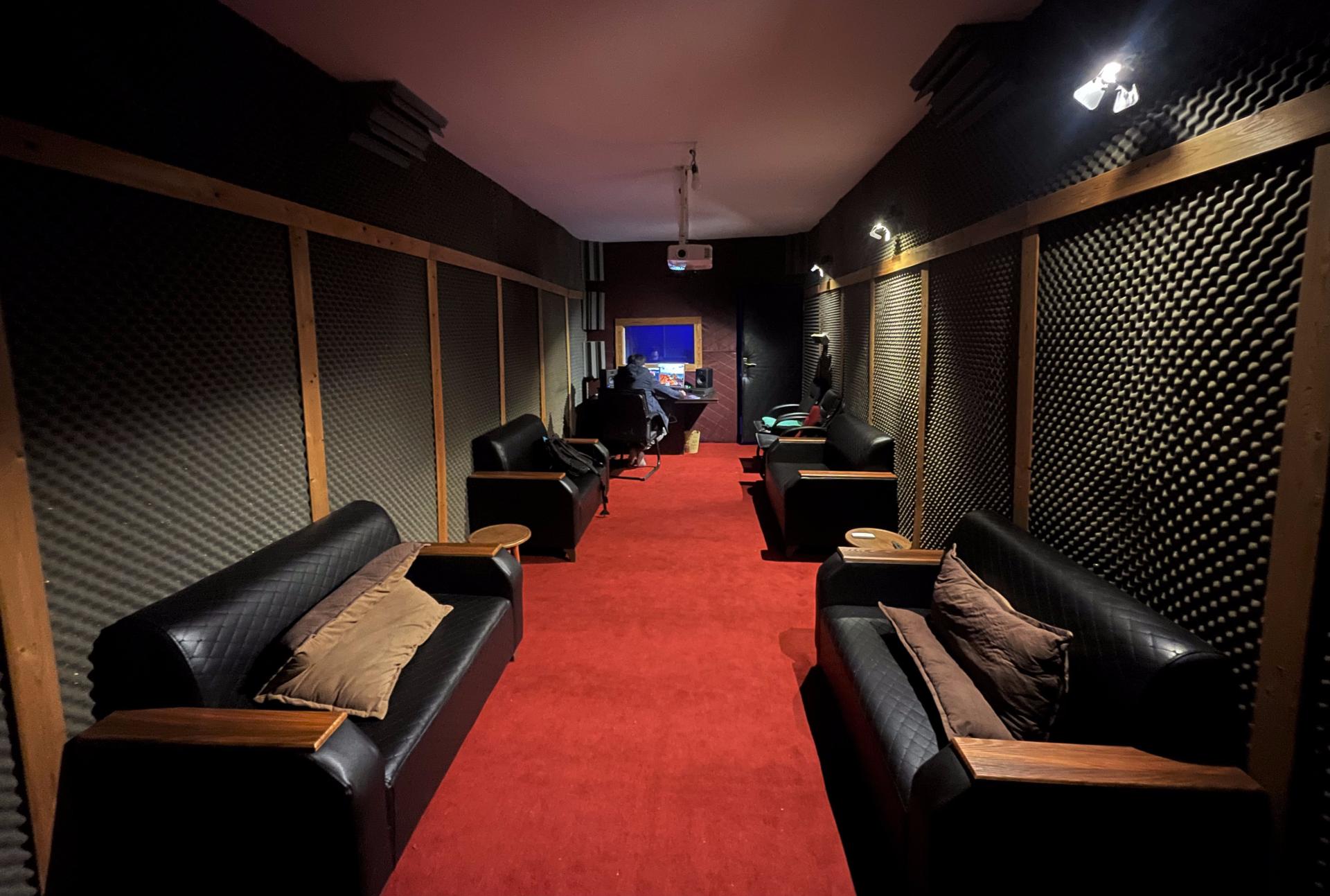 عکس استودیو پلازا