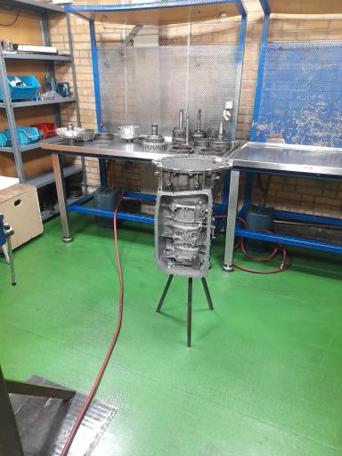 عکس تعمیرگاه وات گیربکس