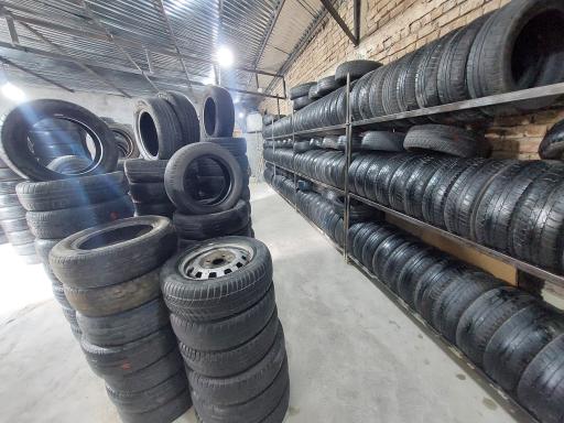 عکس نماشیگاه لاستیک استوک بنیامین