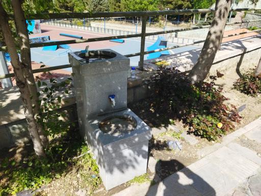 عکس آبخوری ضلع جنوب شرقی اسکیت