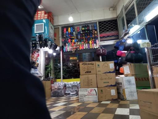 فروشگاه کفش ملی