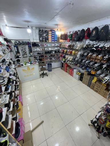 عکس کفش اسپرت کهن‌زاد