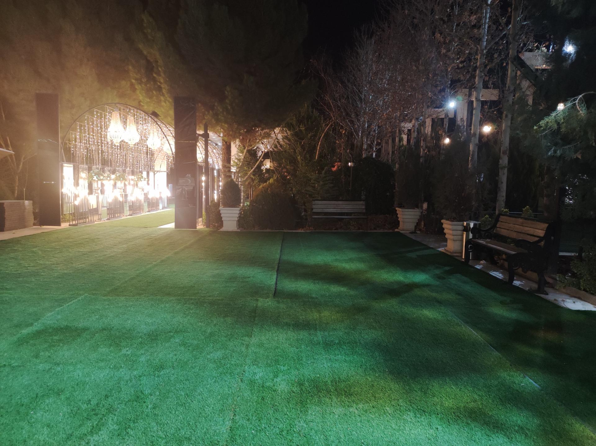 عکس باغ عمارت سناتور