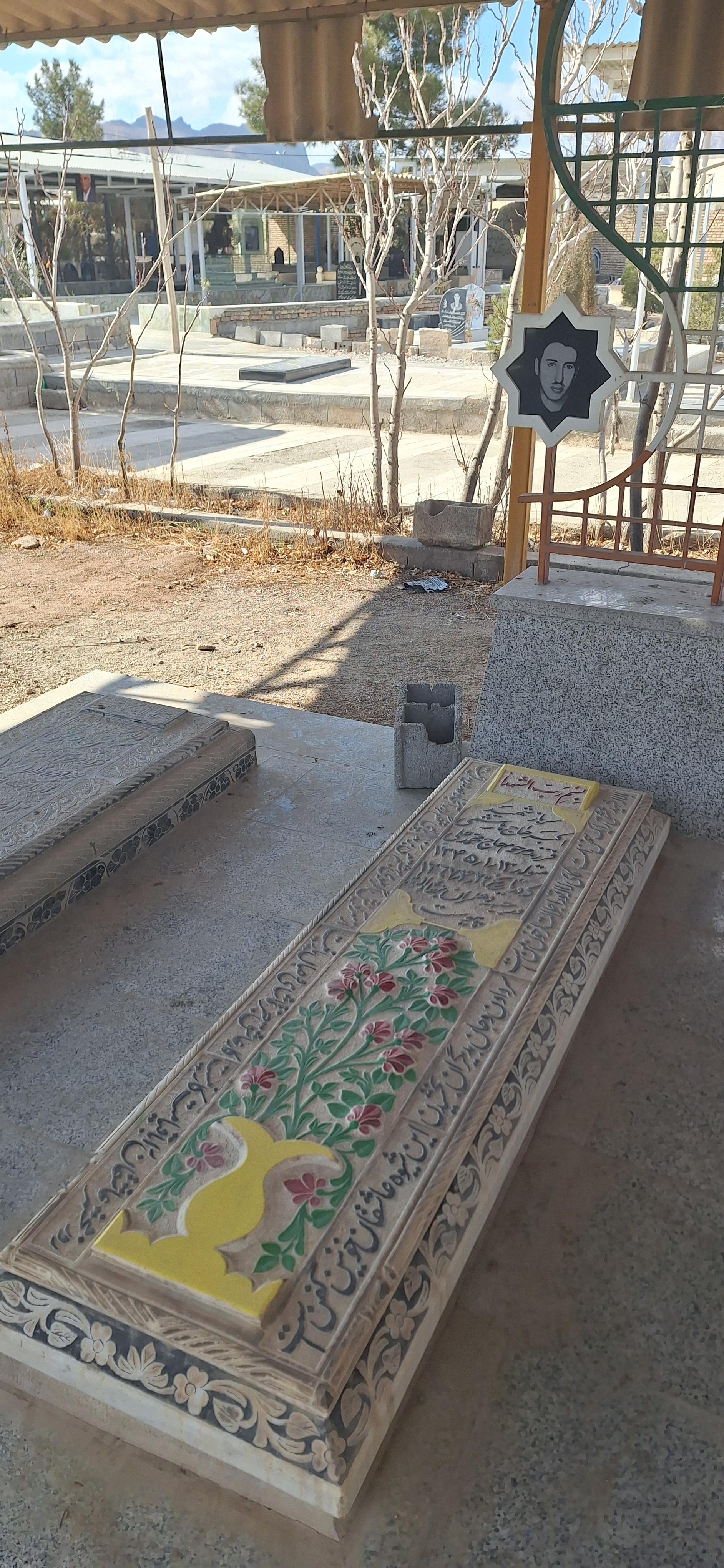 عکس مزار مطهر شهید اکبر حاج هاشمی