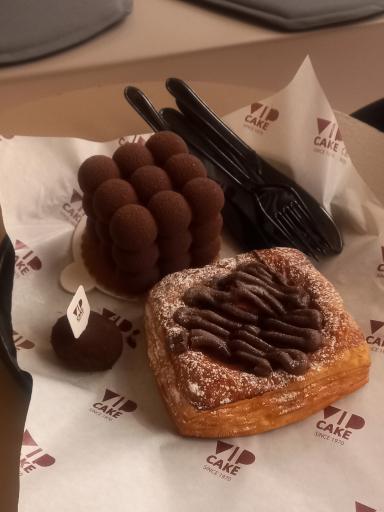 عکس قنادی کیک وی آی پی