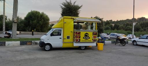 عکس فست فود مستر برگر مهاباد