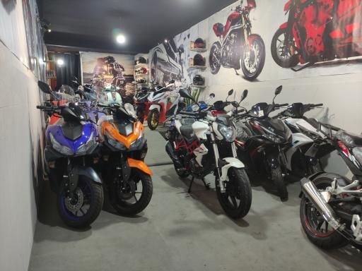 عکس شهر موتور (بنلی موتور)