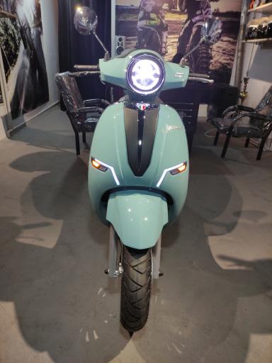 عکس شهر موتور (بنلی موتور)